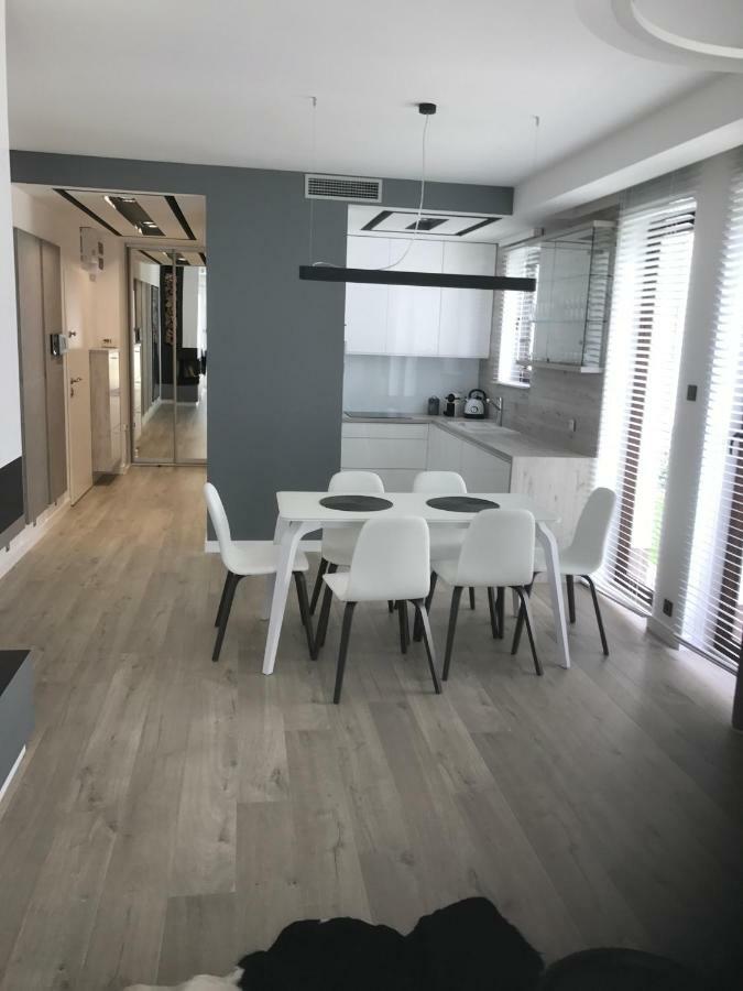 Apartament Baltica Z Ogrodkiem - W Ustronnym Miejscu Tuz Przy Plazy Rogowo  Εξωτερικό φωτογραφία